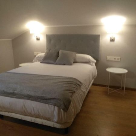 Apartamentos Prestin Onís Exteriör bild