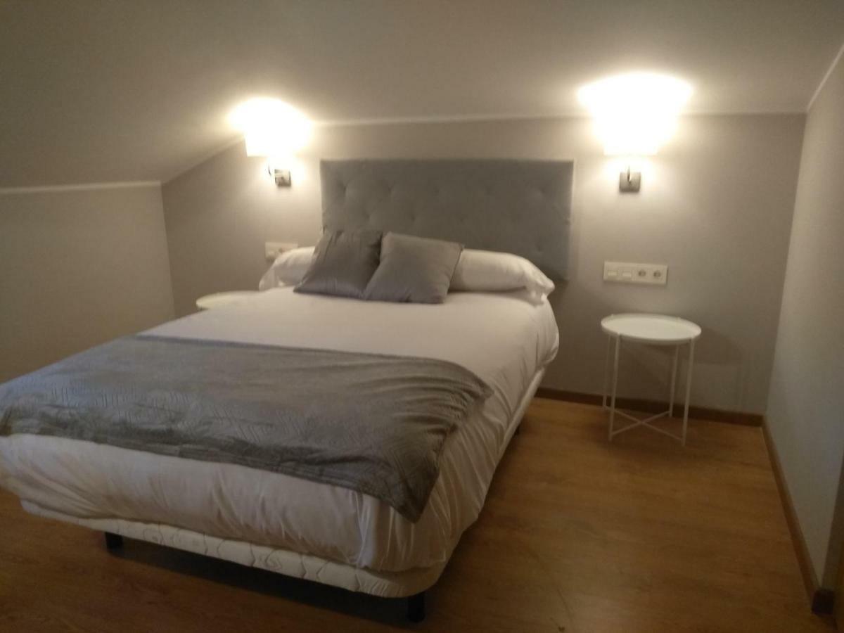 Apartamentos Prestin Onís Exteriör bild