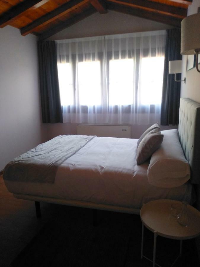 Apartamentos Prestin Onís Exteriör bild