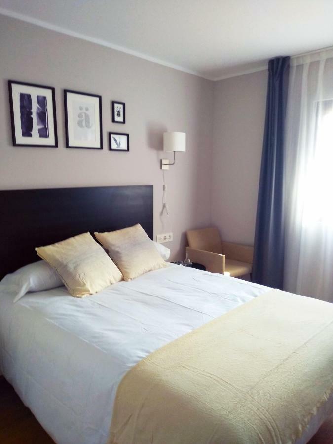 Apartamentos Prestin Onís Exteriör bild