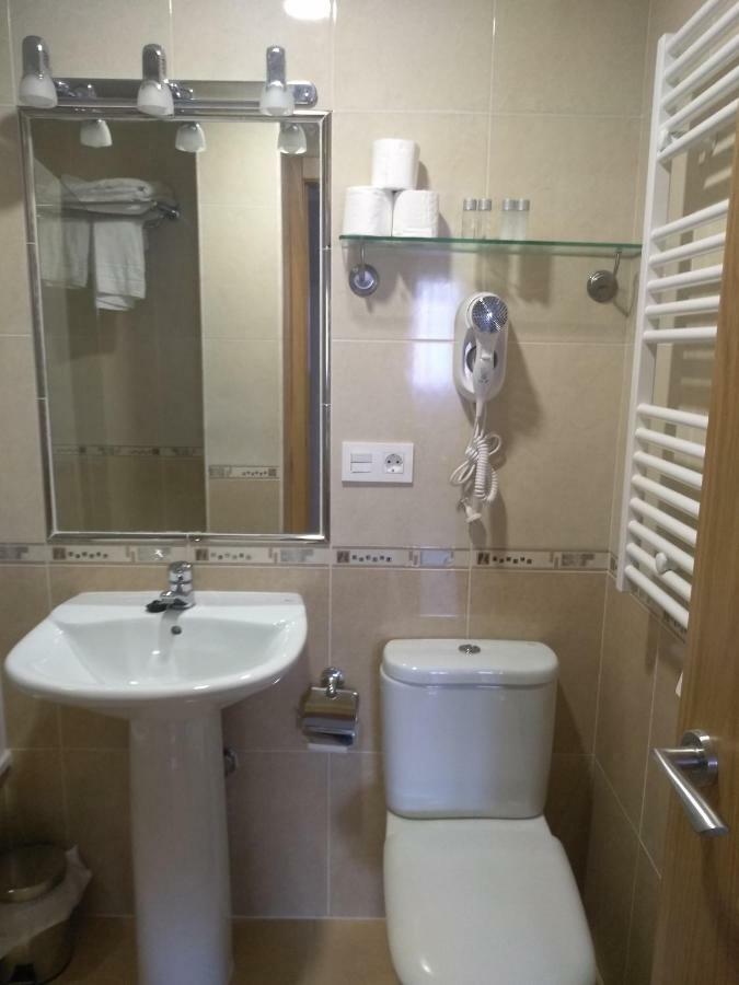 Apartamentos Prestin Onís Exteriör bild