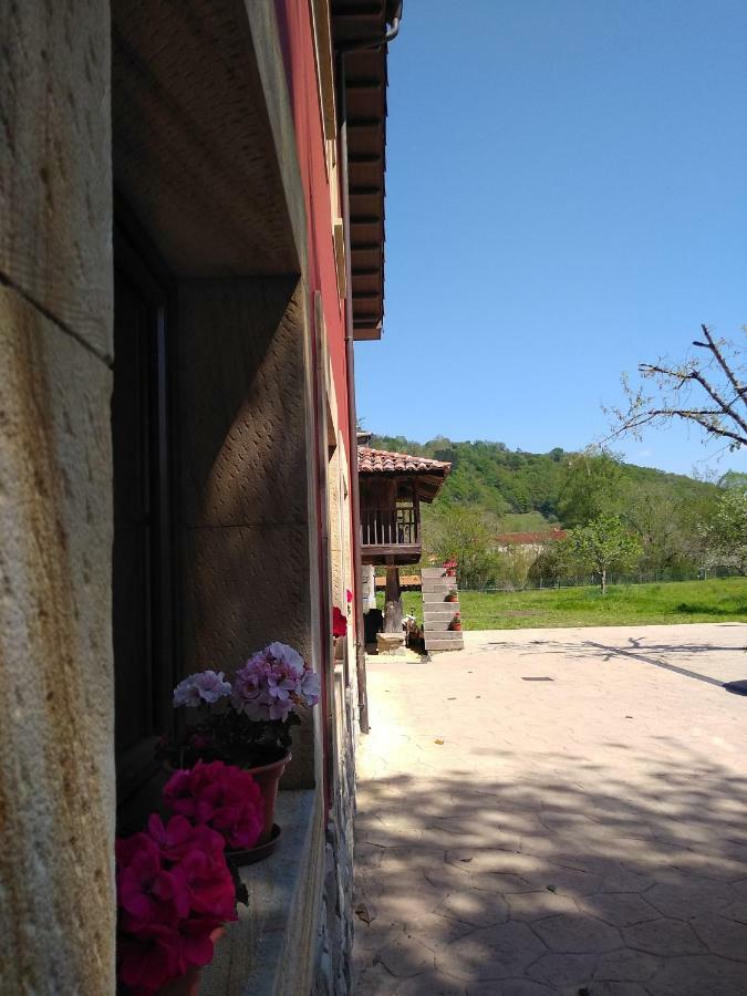 Apartamentos Prestin Onís Exteriör bild