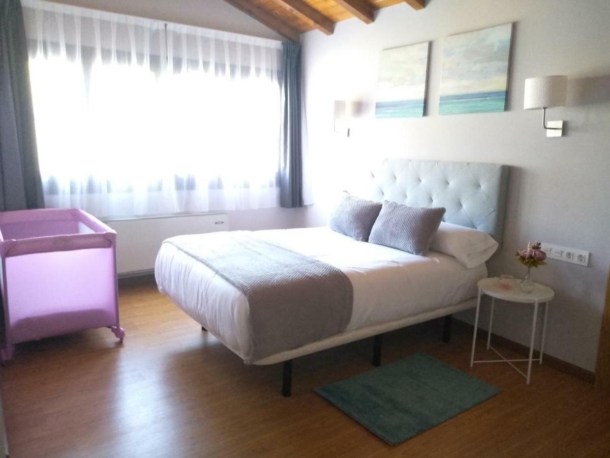 Apartamentos Prestin Onís Exteriör bild